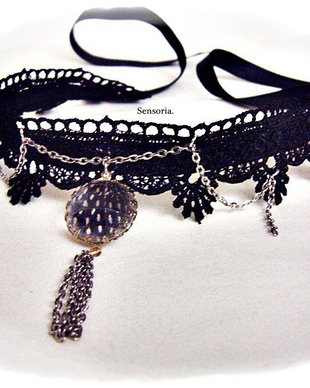 chocker cu cristal alb