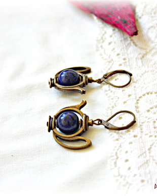 Cercei cu ceainic si lapis lazuli