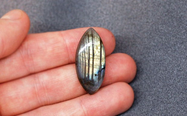 Cabochon Labradorit Marchiza neregulata - flashy - dungat - IBN0015