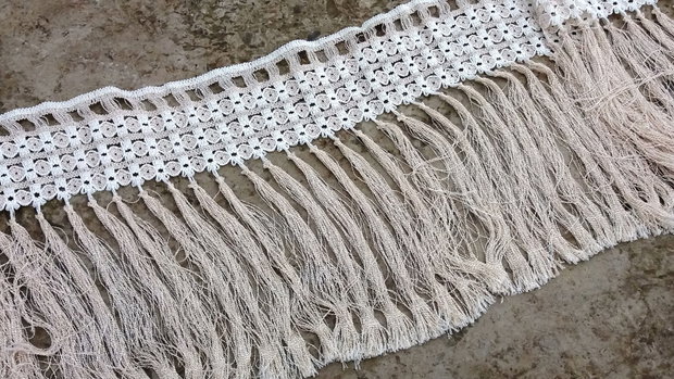 Broderie cu franjuri