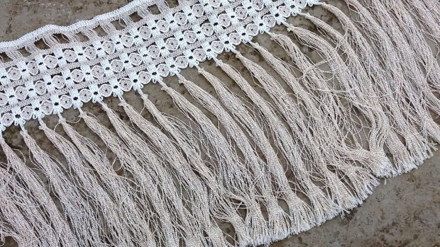 Broderie cu franjuri