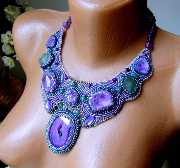 Vandut / The purple and The green =Colier si inel statement, creatie proprie