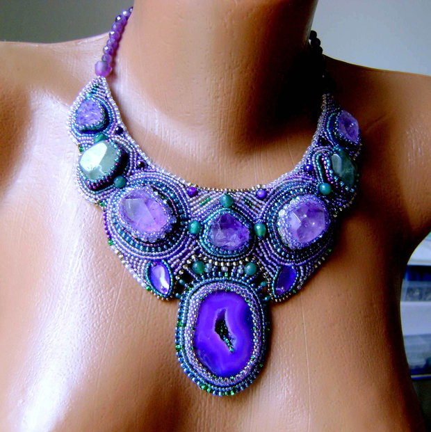 Vandut / The purple and The green =Colier si inel statement, creatie proprie