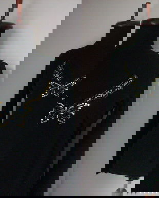 BLUZA NEAGRA FLUTURE