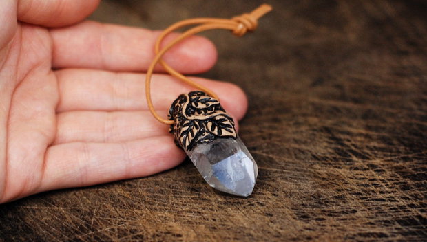 Amuleta lemurian seed quartz si lut polimeric patinat