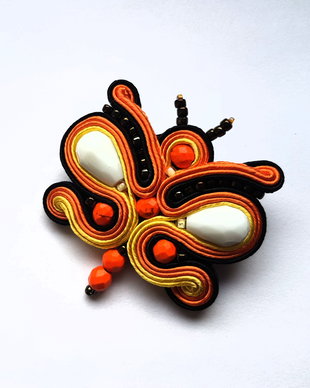 Brosa soutache fluture