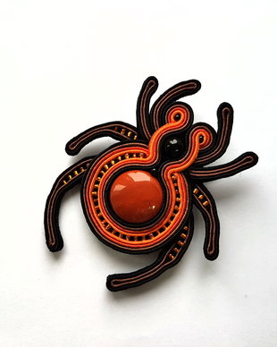 PAIANJEN Brosa statement soutache