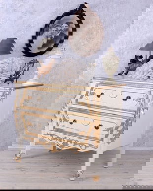 COMODA NOSTALGICA ALBA  CU AURIU