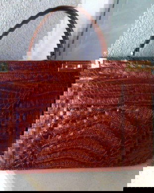 rezervat GEANTA SUPERBA CROCODIL,AUTENTICA VINTAGE ,ANII 65 ,MINUNATA,DIMENSIUNI MARI