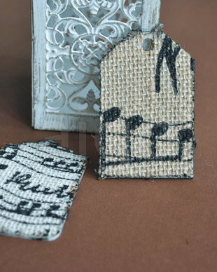 2b. Etichete / Tag-uri / cartonase martisor - din mucava