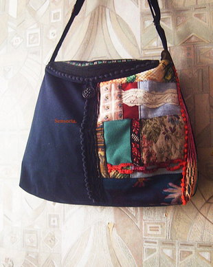 geanta mare bleumarin si colaj multicolor