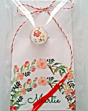 Brosa martisor cabochon sticla 14mm flori