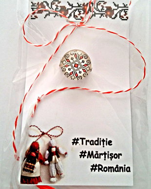 Brosa martisor cabochon sticla 14mm motive traditionale
