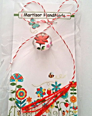 Brosa martisor cabochon sticla 14mm flori