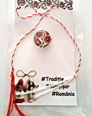 Brosa martisor cabochon sticla 14mm motive traditionale