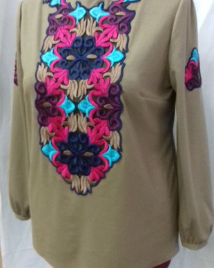 bluza cu broderie