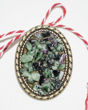 Martisor rubin in zoisit