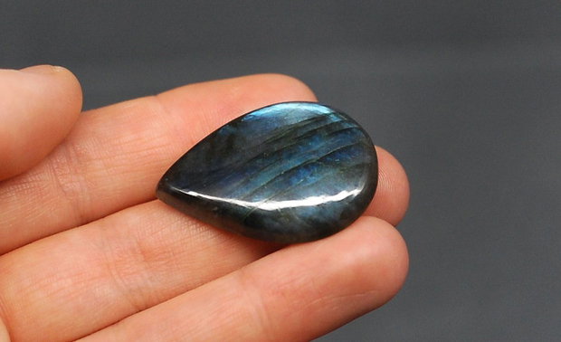 Cabochon Labradorit  albastru flashy  40.5 carate -IBN0041