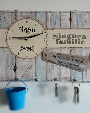 ceas&suport chei/diverse pictat canvas personalizat 40x30 cm nasii sunt