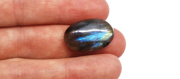 Cabochon Labradorit Oval - 15 carate - IBN 0064