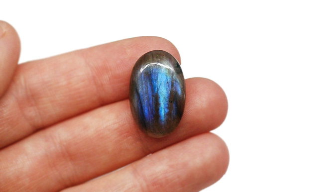 Cabochon Labradorit Oval - 15 carate - IBN 0064