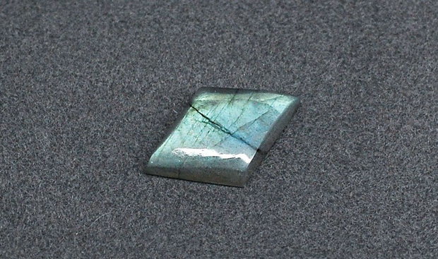 Cabochon Labradorit - GRATUIT -  pentru comenzi de peste 99 ron - IBN0035