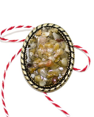 Martisor jad honey, Brosa pietre naturale