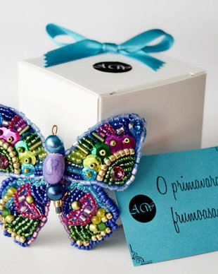 Brosa Martisor - Fluturasul vesel