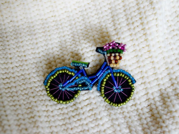 Brosa Martisor - Bicicleta Larisei