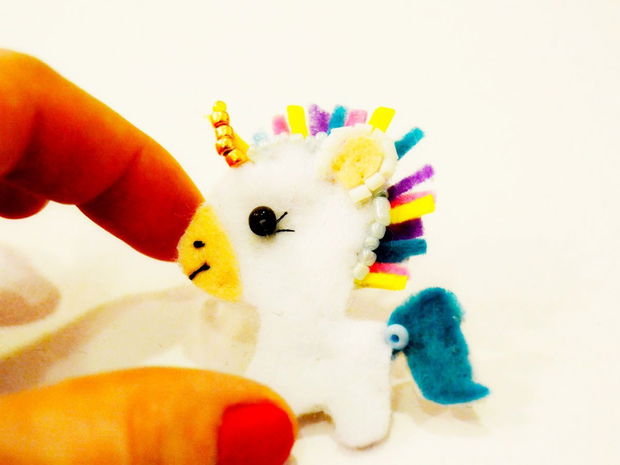 Brosa Martisor - Lovely unicorn with blue tail