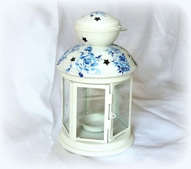 Felinar alb din metal pentru lumanare pastila - blue roses - 122325