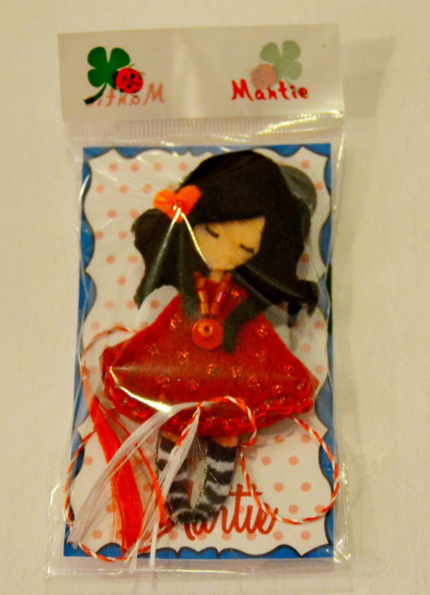 Brosa Martisor - Papusica cu rochita rosie