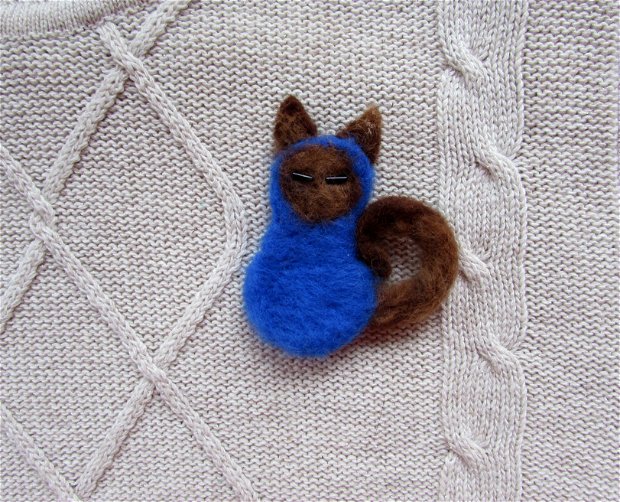 Brosa din lana impaslita`Pisica albastra`