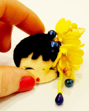 Brosa Martisor - Papusica Joanna