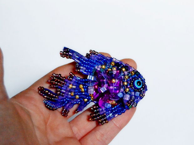 Brosa Martisor - Purple Fish