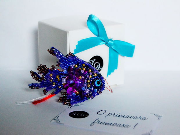 Brosa Martisor - Purple Fish