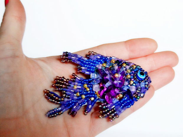 Brosa Martisor - Purple Fish