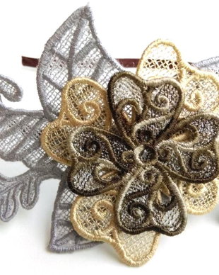 Cordeluta cu broderie motiv floare degrade