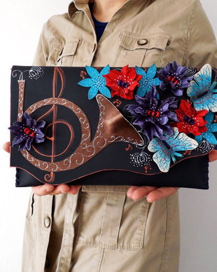 Plic handmade unicat - French Horn in Red Bloom