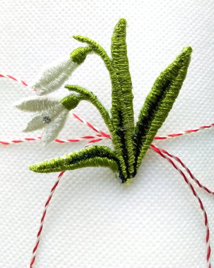 Martisor brodat ghiocel