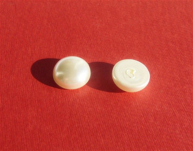 (2 bucati) Cabochon semigaurit din perla alba tip Mallorca aprox 14x6.5 mm