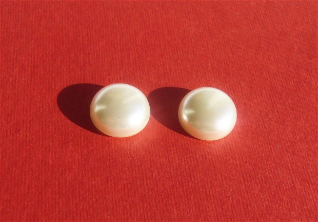 (2 bucati) Cabochon semigaurit din perla alba tip Mallorca aprox 14x6.5 mm