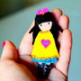 Brosa Martisor - Papusica cu rochita galbena