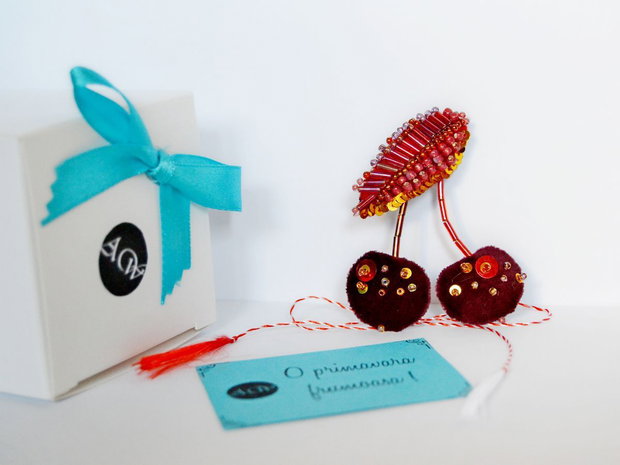 Brosa Martisor - Cirese de catifea