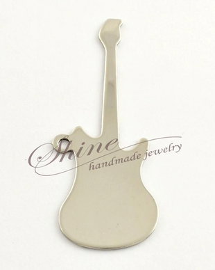 Pandantiv chitara INOX