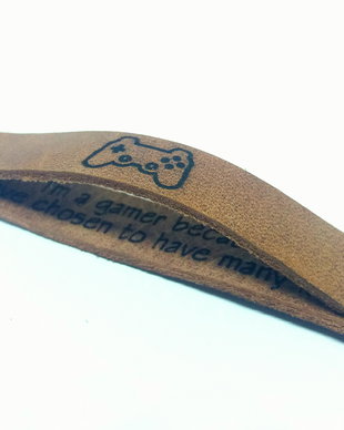 Bratara de piele cu mesaj ascuns