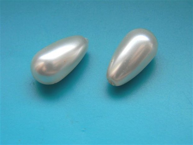Perle lacrima Swarovski - culoare alb - (650)