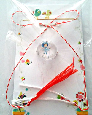 Brosa martisor cabochon sticla 14mm zana