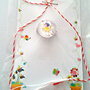 Brosa martisor cabochon sticla 14mm zana