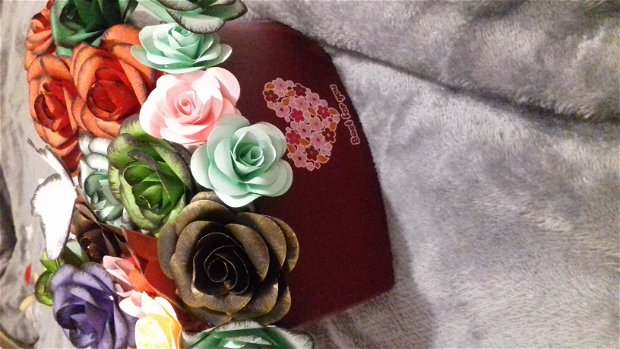 aranjamente de flori din hartie cartonata